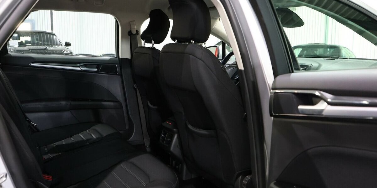 Ford Mondeo Tunier 2.0 EB / LED / NAVI+KAMERA / AHK 124.000 km 16.444 &euro; Hamm 59077