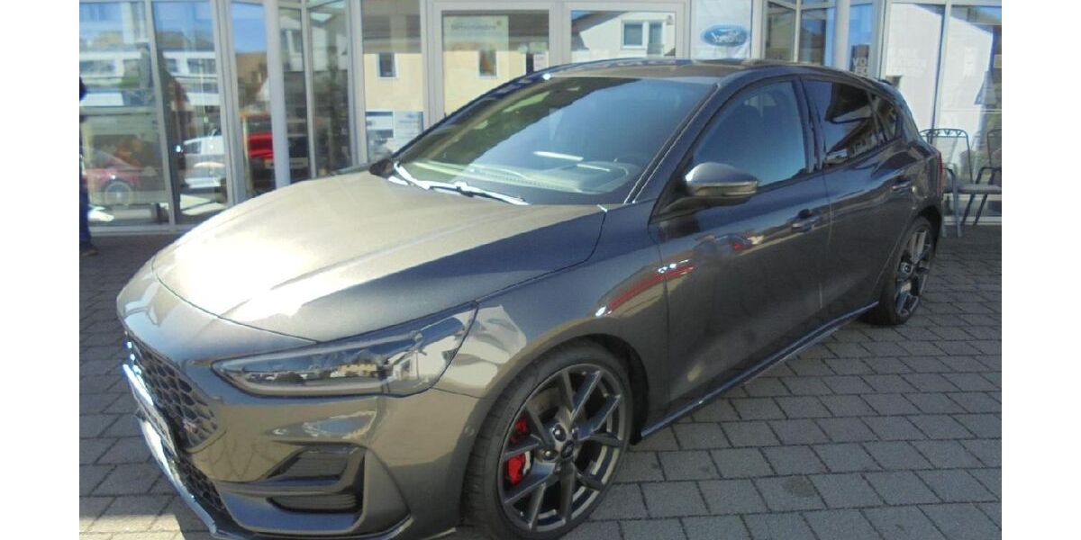 Ford Focus 4.500 km 31.990 &euro; Dieterskirchen 92542