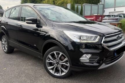 Ford Kuga 246.000 km 7.990 &euro; Köln 51065