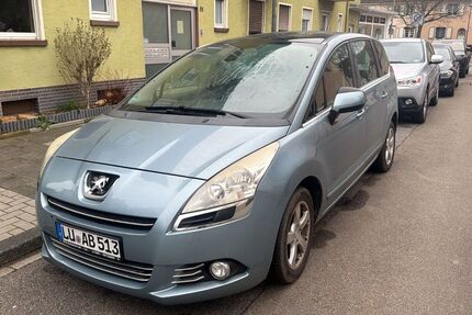 Peugeot 5008 176.000 km 2.250 &euro; Berlin 10245