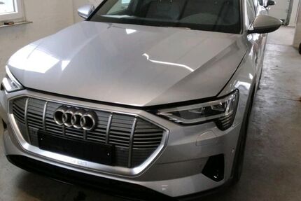 Audi e-tron 62.411 km 31.340 &euro; Hagen 58091