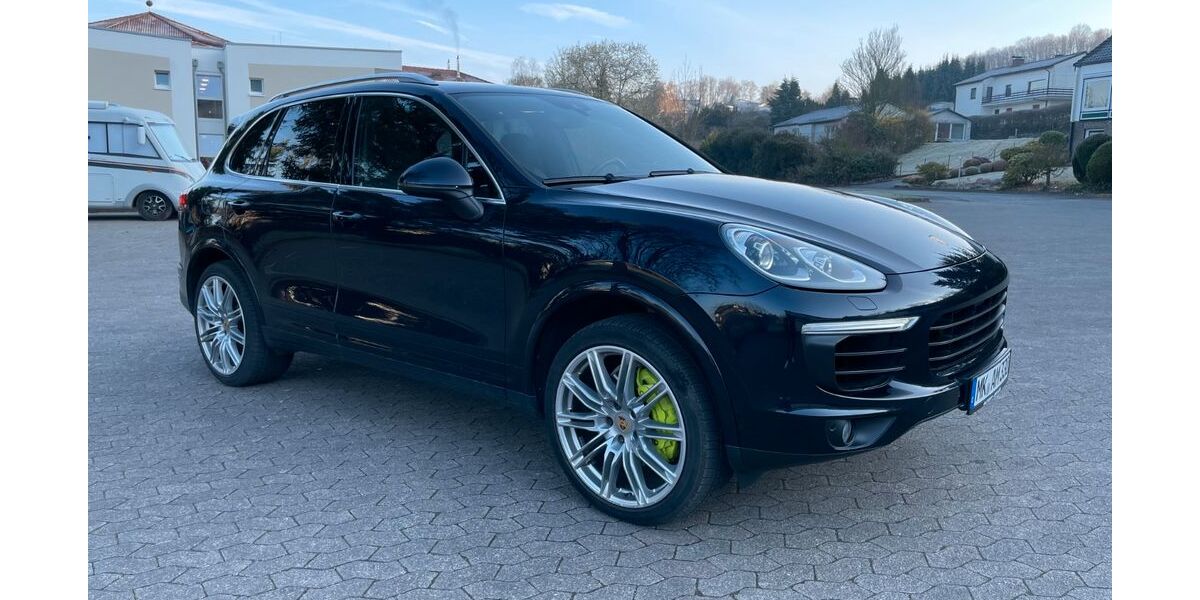 Porsche Cayenne 178.000 km 31.900 &euro; Balve 58802