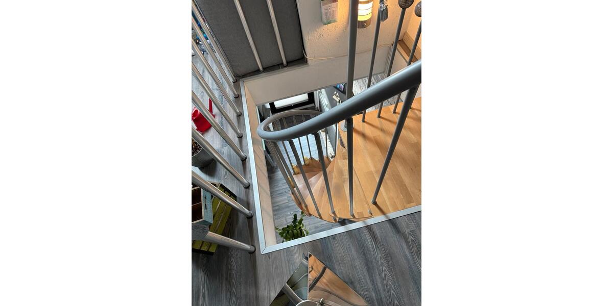 Modern wohnen auf zwei Ebenen - 110 qm Maisonette in Empelde 3.5 zimmer