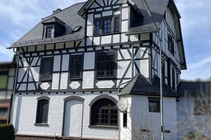 Haus Breitscheid Erdbach - 1 Zimmer, 295 m&sup2;, 259.000&euro; | Angebot:26187467