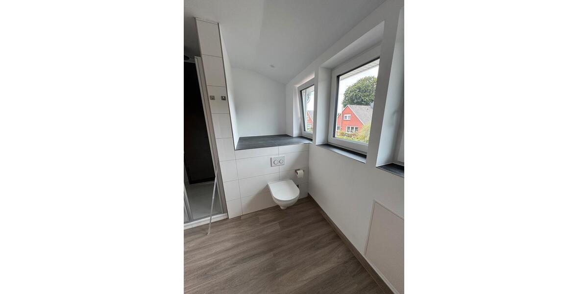 Einfamilienhaus Varel - 4.5 Zimmer, 127 m&sup2;, 1.350&euro; | Angebot:25044952