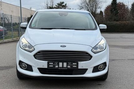 Ford S-Max 230.456 km 9.490 &euro; Meckenbeuren 88074