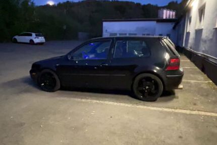 VW Golf 105.500 km 3.200 &euro; Gummersbach 51645