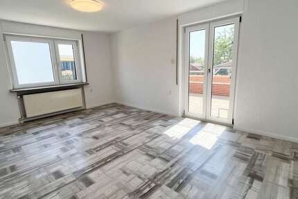 Wohnung Neustadt bei Coburg - 3 Zimmer, 85 m&sup2;, 590&euro; | Angebot:27146497