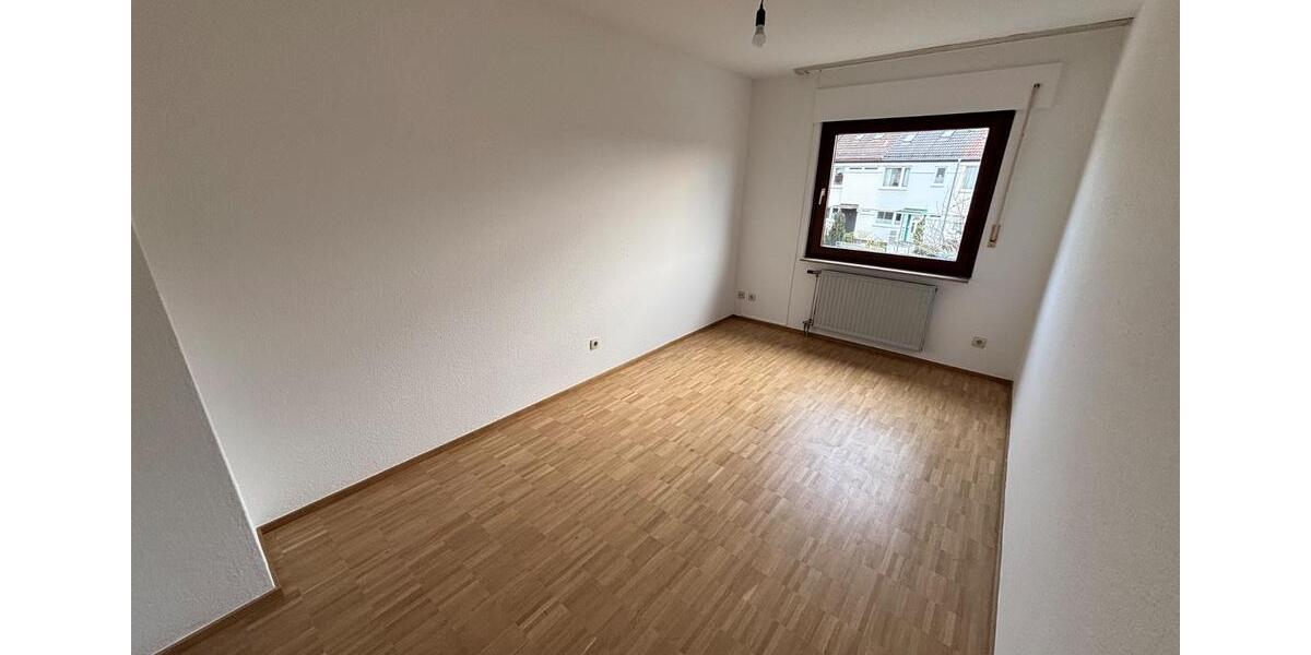 Reihenhaus Nürnberg Holzheim - 6 Zimmer, 120 m&sup2;, 1.600&euro; | Angebot:26048184