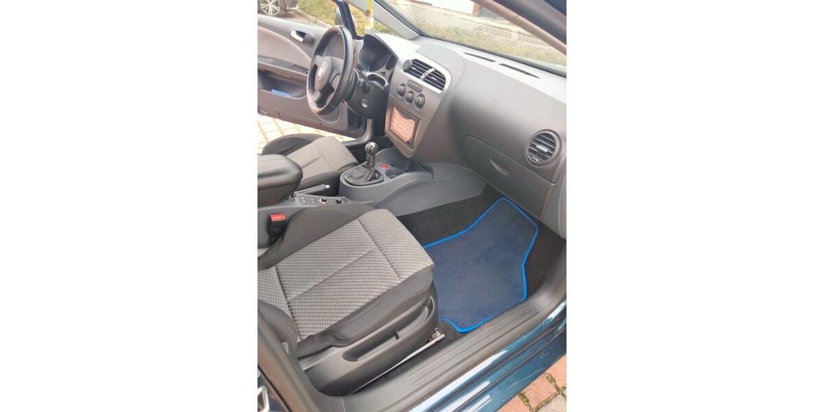 Seat Leon 165.100 km 3.600 &euro; Senftenberg 01968