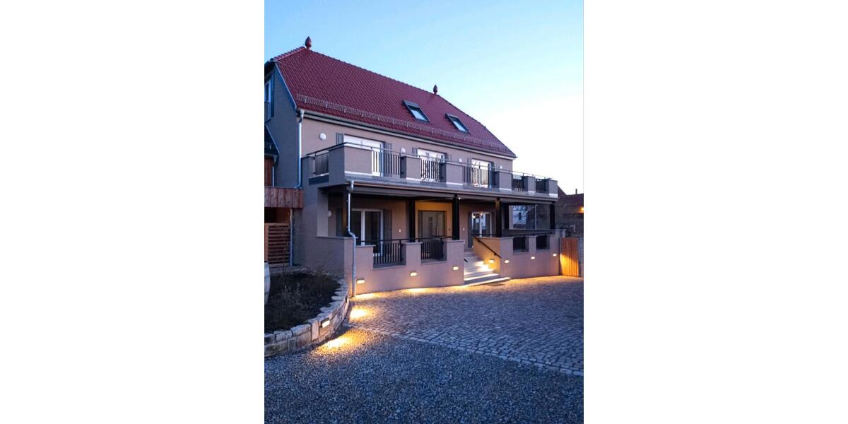 Einfamilienhaus Grammetal - 7 Zimmer, 300 m&sup2;, 2.900&euro; | Angebot:26067183