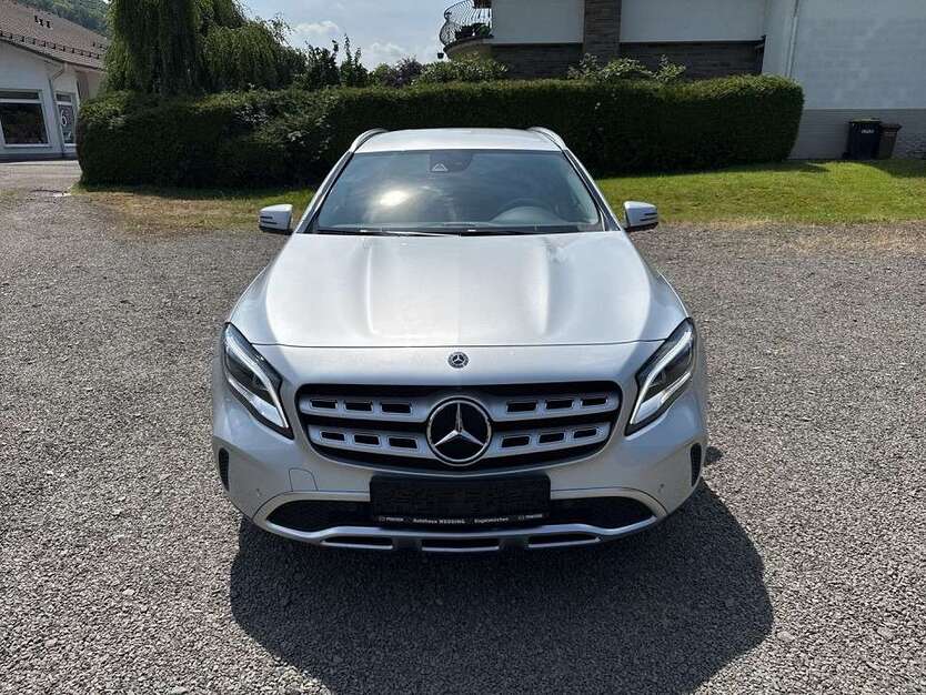 GLA 220