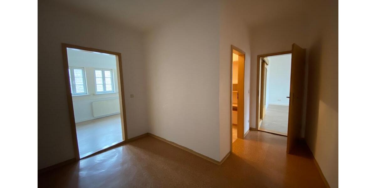 Etagenwohnung Bad Langensalza - 3 Zimmer, 91 m&sup2;, 750&euro; | Angebot:25540076