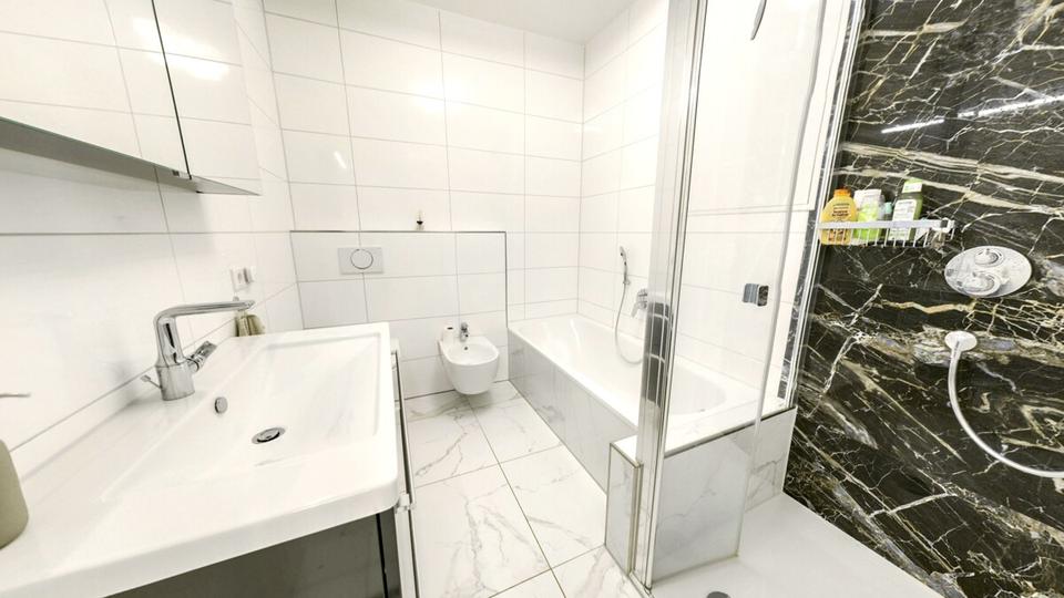 Hochwertig ausgestattete Penthouse-Wohnung in ruhiger Lage von Wardenburg 3 zimmer