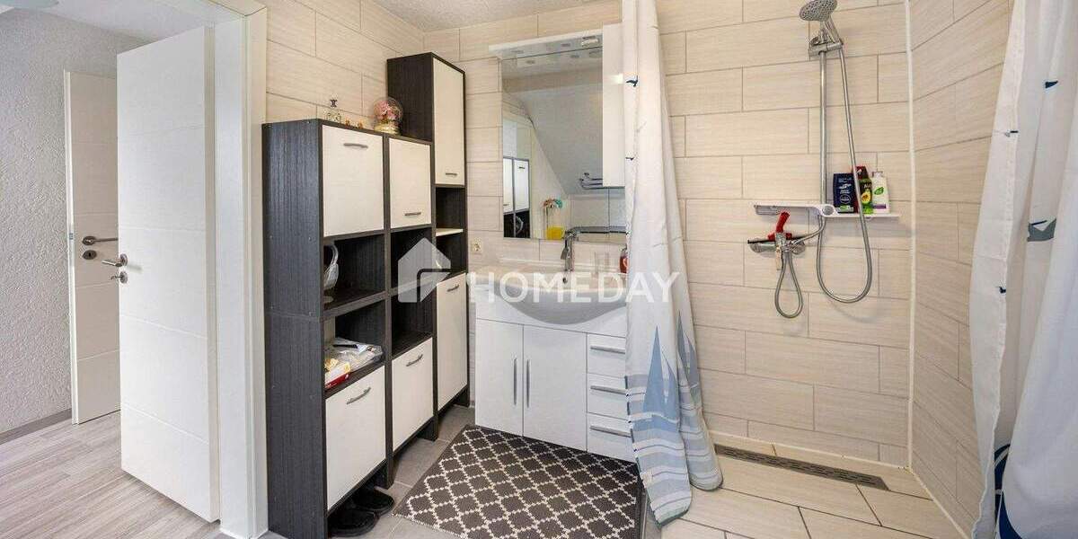 Doppelhaushälfte Bremerhaven Leherheide - 7 Zimmer, 182 m&sup2;, 349.000&euro; | Angebot:25708395