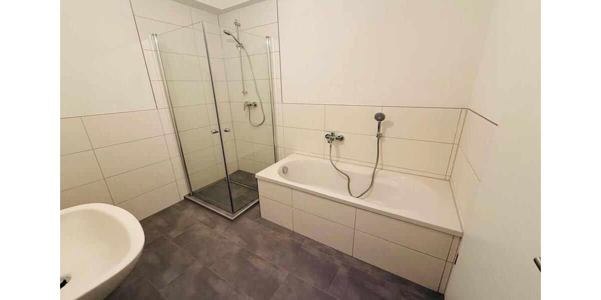 Etagenwohnung Langquaid - 5 Zimmer, 128 m&sup2;, 1.355&euro; | Angebot:24770150