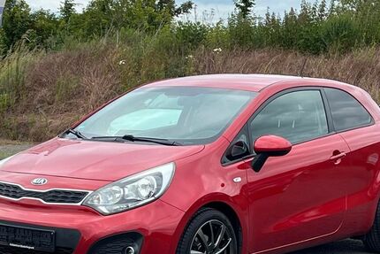 Kia Rio 114.000 km 6.200 &euro; Ebsdorfergrund 35085