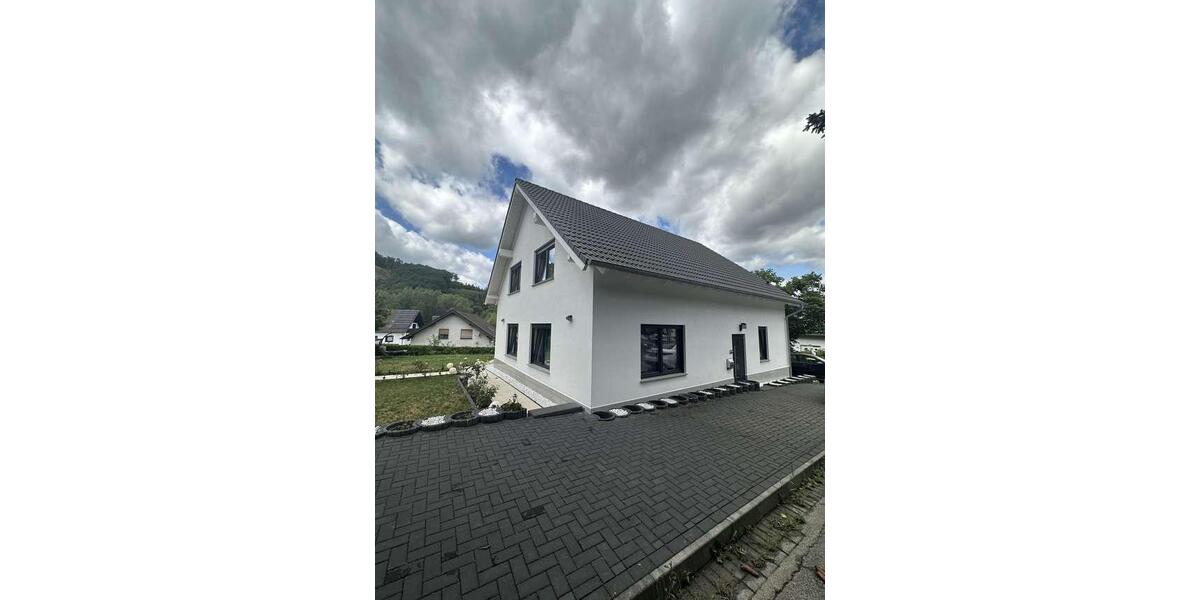 Einfamilienhaus Windeck - 7 Zimmer, 168 m&sup2;, 515.000&euro; | Angebot:26762081