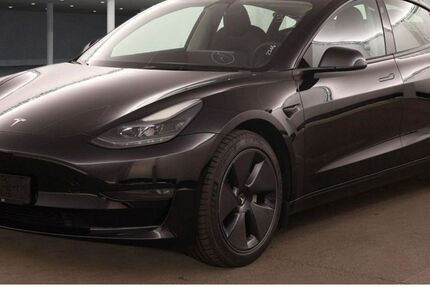 Tesla Model 3 53.857 km 31.750 &euro; Steinbach-Hallenberg OT Herges-Hallenberg 98587