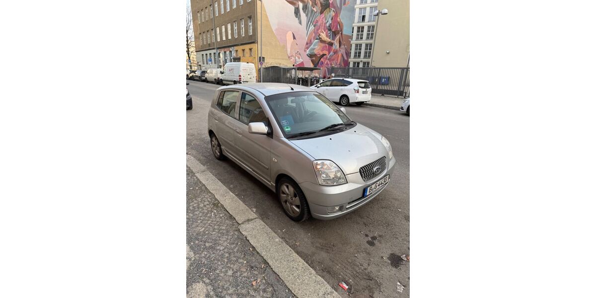 Kia Picanto 80.300 km 2.500 &euro; Berlin 10827
