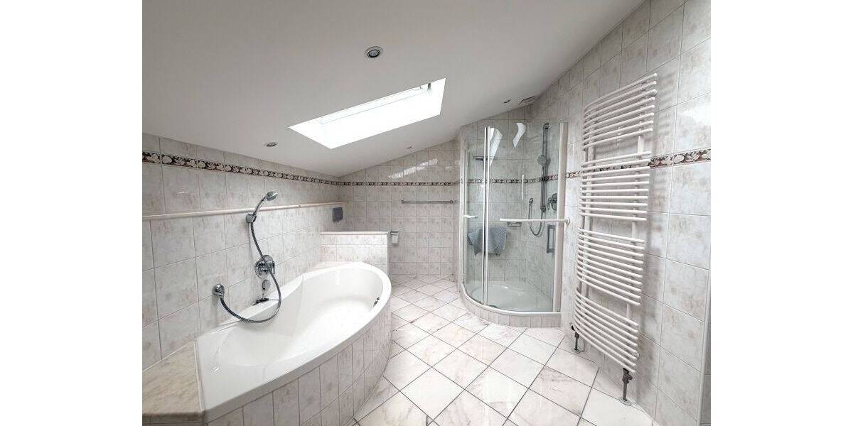 Einfamilienhaus Rosenheim Happing - 5 Zimmer, 199 m&sup2;, 2.995&euro; | Angebot:26887688