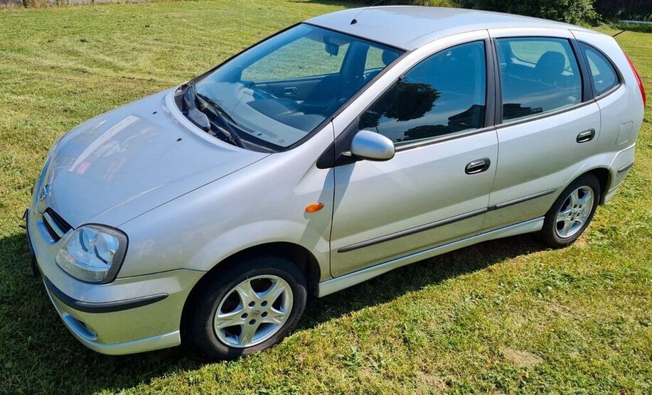 Almera Tino