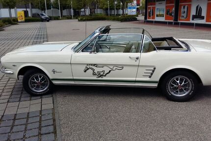 Ford Mustang 71.000 km 38.000 € Runding 93486