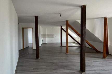 Wohnung Zwickau Bahnhofsvorstadt - 2 Zimmer, 73 m&sup2;, 345&euro; | Angebot:26017682