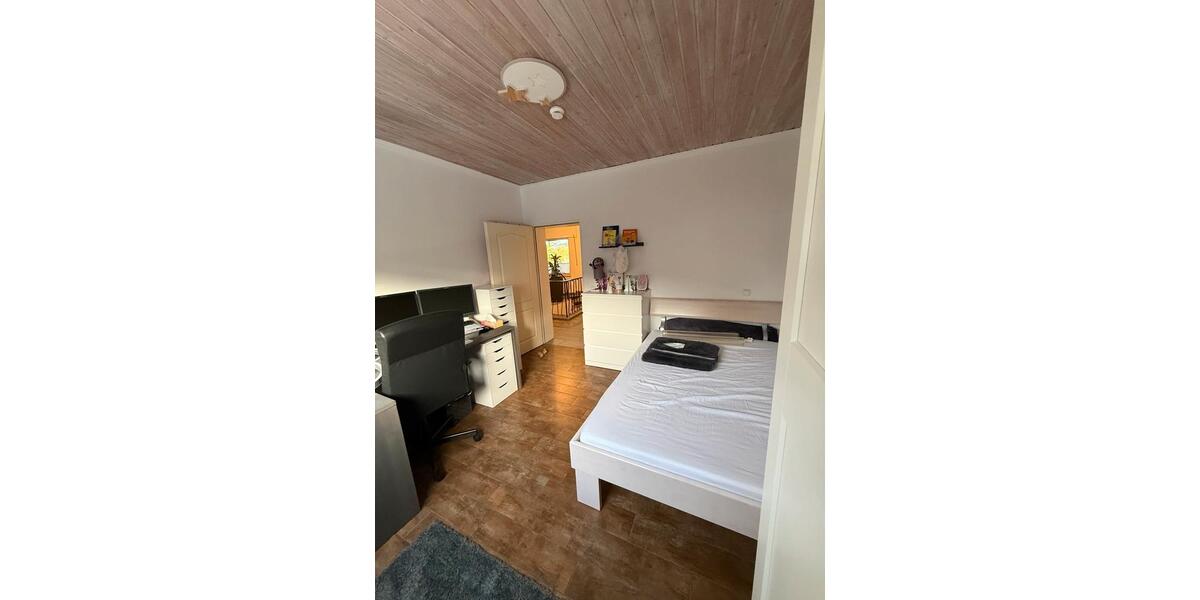 Erdgeschoßwohnung Hürtgenwald - 3 Zimmer, 140 m&sup2;, 1.250&euro; | Angebot:24616461