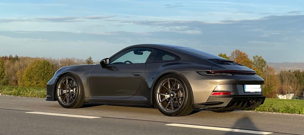 Porsche 992 7.663 km 194.500 &euro; Schondorf 86938