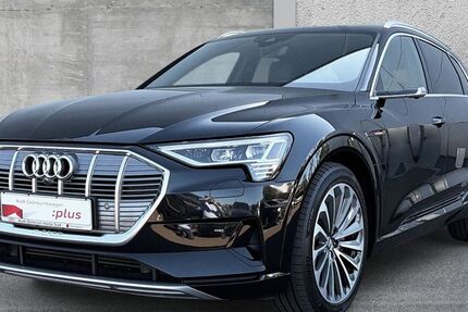 Audi e-tron 124.579 km 32.920 &euro; Halle (Saale) 06110