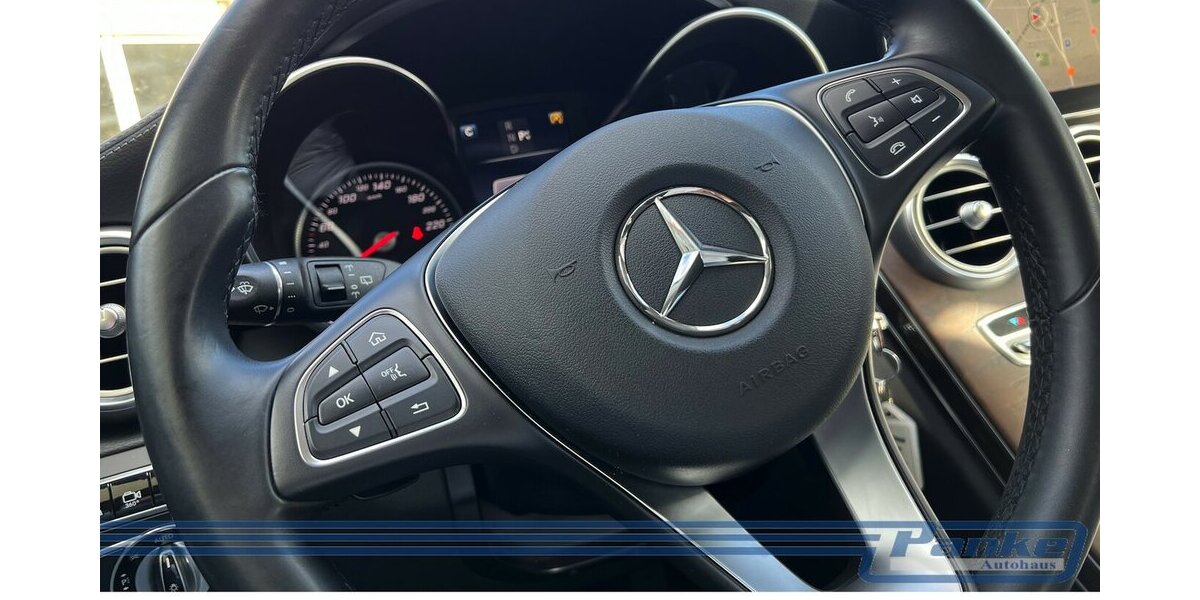 Mercedes-Benz C 250 C -Klasse*LED*Navi*R+F-Cam*Leder*Belüftete 87.057 km 19.980 € Berlin 13187