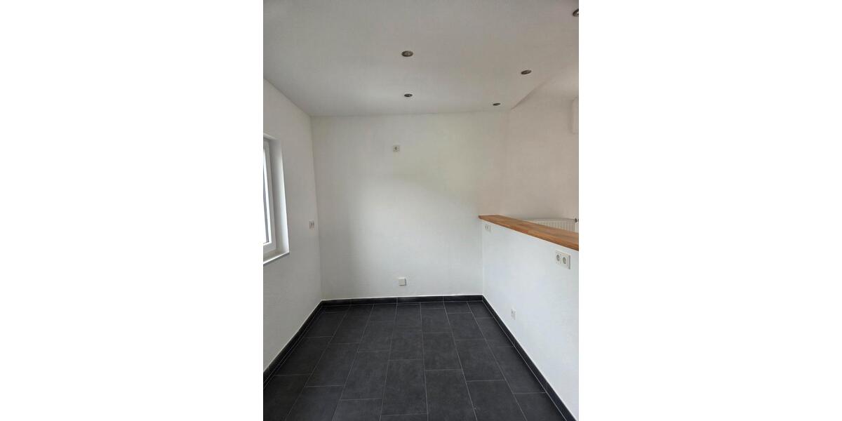 Erdgeschoßwohnung Schmelz - 5 Zimmer, 124 m&sup2;, 780&euro; | Angebot:26408963