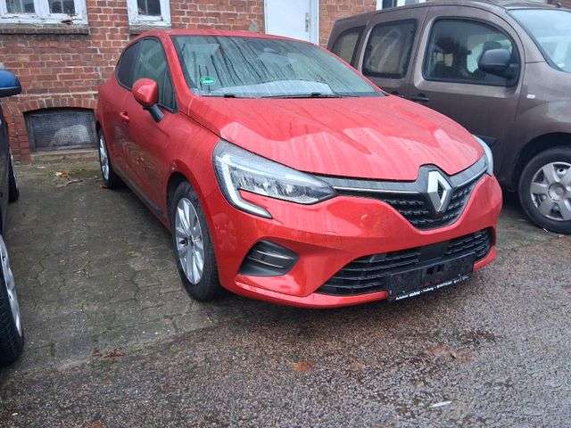 Renault Clio 63.200 km 12.790 &euro; Freiburg 21729