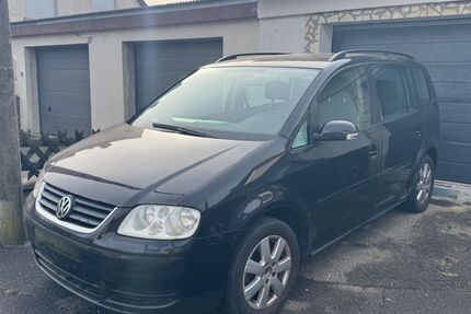 VW Touran 248.000 km 1.099 € Dörzbach 74677
