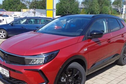 Opel Grandland (X) 2.710 km 26.490 € Zschorlau 08321