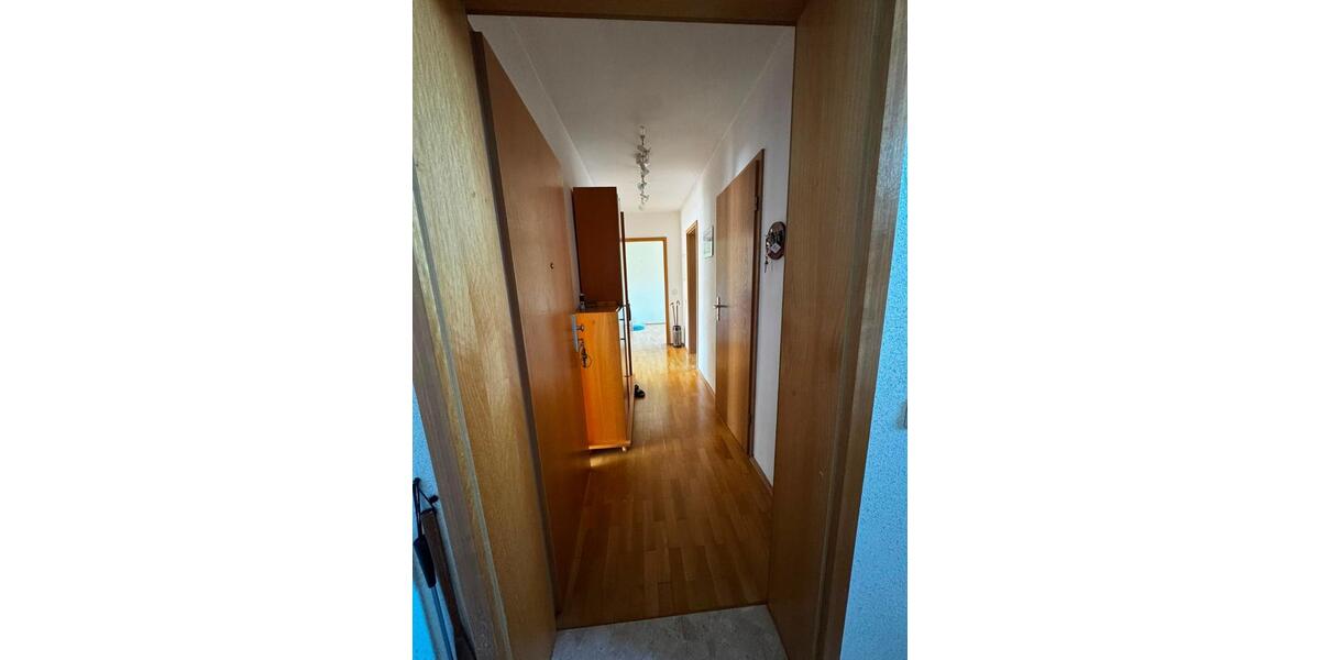 Etagenwohnung Zwickau Auerbach - 3 Zimmer, 70 m&sup2;, 95.000&euro; | Angebot:27455237