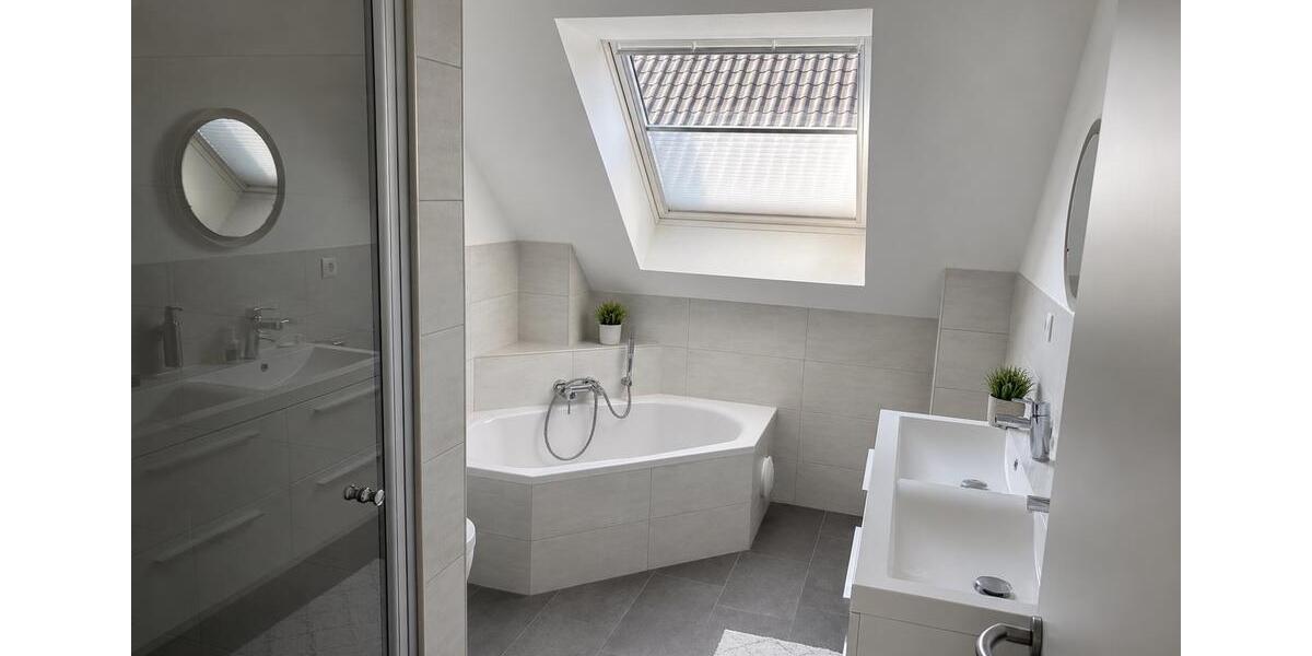 Dachgeschoßwohnung Oldenburg Alexandersfeld - 3 Zimmer, 94 m&sup2;, 399.000&euro; | Angebot:27083777
