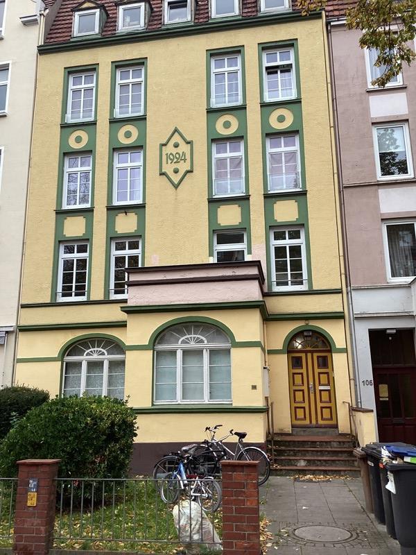 Wer will mich!? Schöne 4-Zimmer-Altbauwohnung mit zwie Balkonen, sofort anmietbar! zimmer