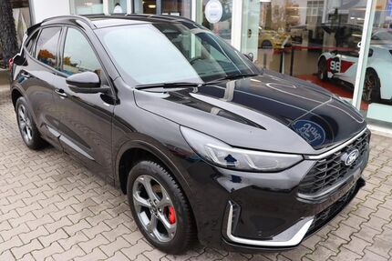 Ford Kuga 9.000 km 33.780 &euro; Cham 93413