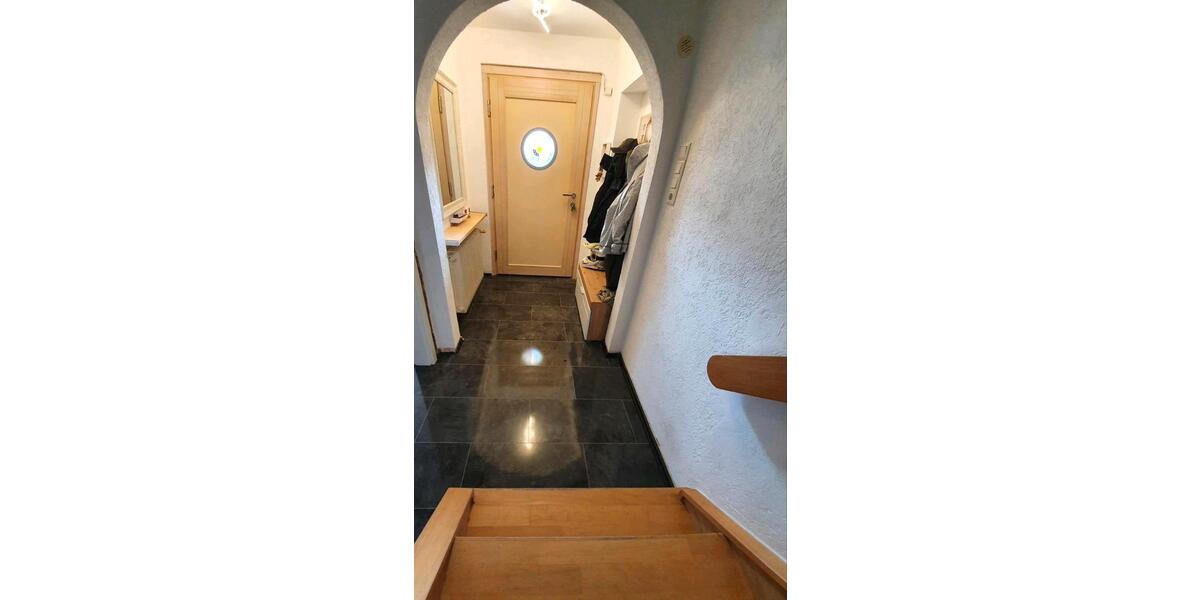 Doppelhaushälfte Frielendorf - 7 Zimmer, 145 m&sup2;, 235.000&euro; | Angebot:24576443