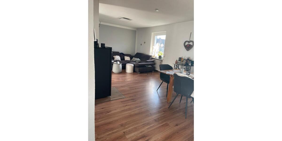 Einfamilienhaus Homburg - 8 Zimmer, 220 m&sup2;, 450.000&euro; | Angebot:26902380