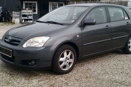 Toyota Corolla 132.000 km 4.799 &euro; Bonn 53227