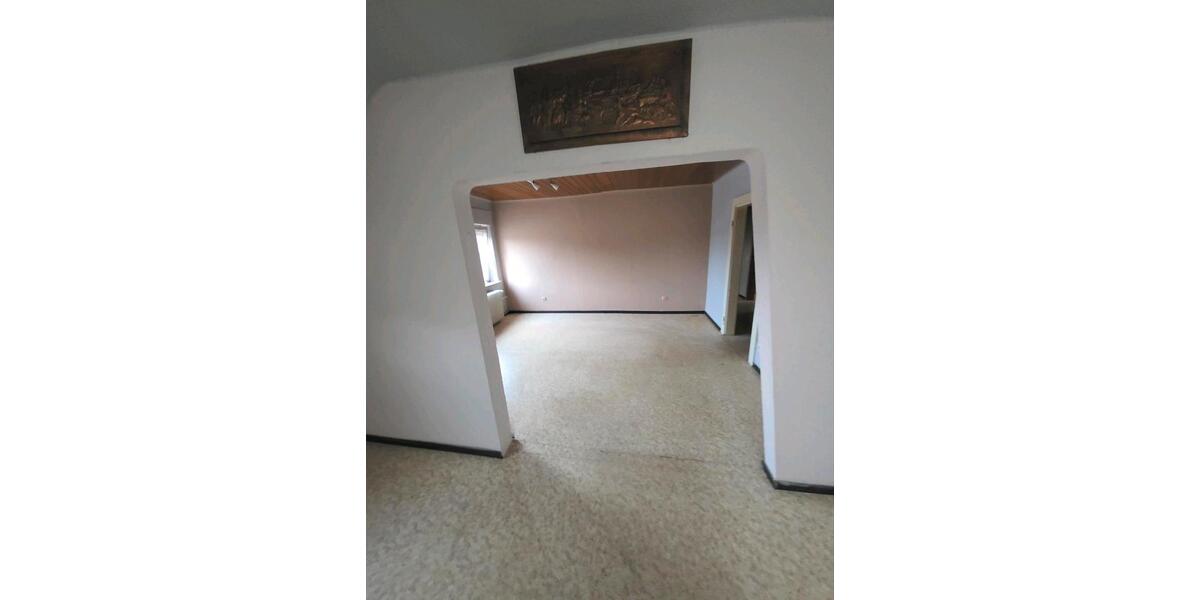 Mehrfamilienhaus und Nebengebäude 10 zimmer