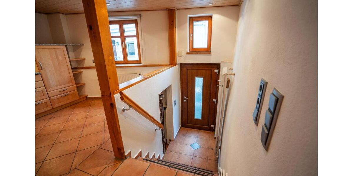 Wohnung und Haus in einem - saniertes Altstadthaus mit insgesamt 93m² in Lauinger Toplage 3 zimmer