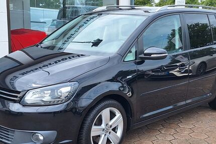 VW Touran 238.600 km 7.799 &euro; Stapelfeld 22145