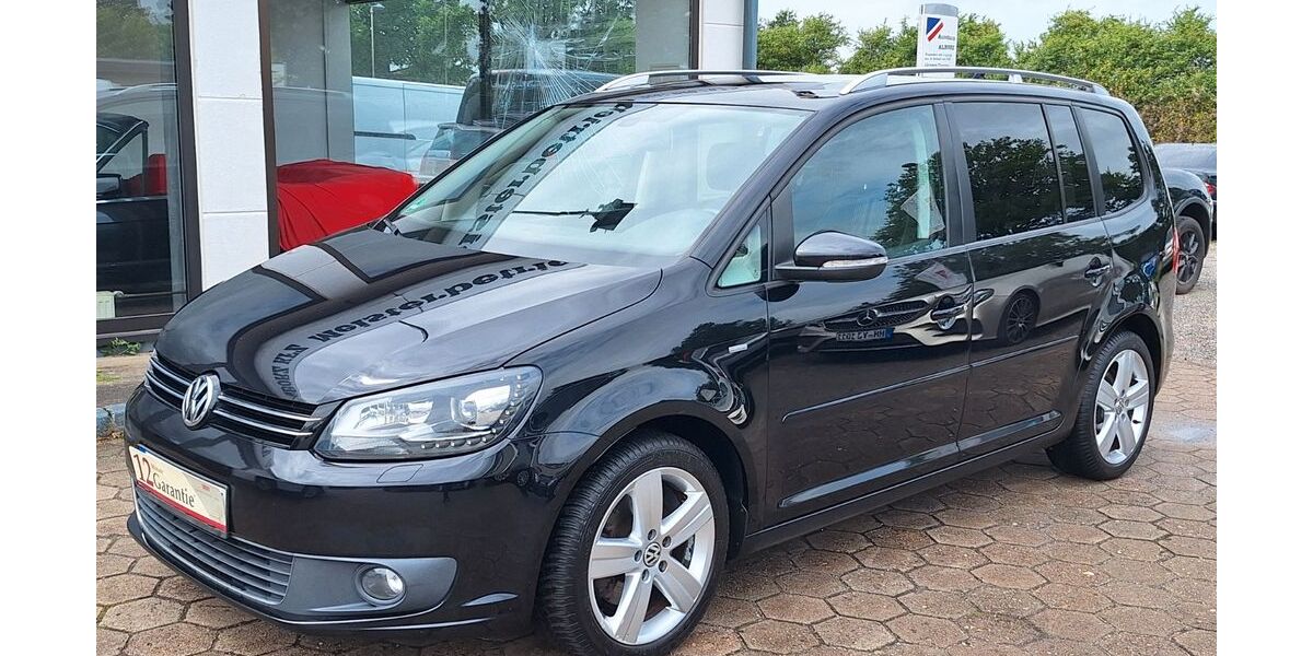 VW Touran 238.600 km 7.799 &euro; Stapelfeld 22145