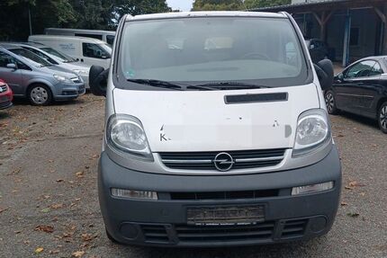 Opel Vivaro 172.800 km 2.900 € FREIBURG 79114