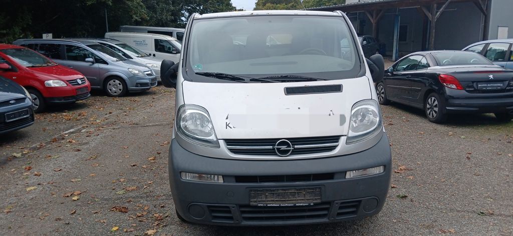 Opel Vivaro 172.800 km 2.900 € FREIBURG 79114