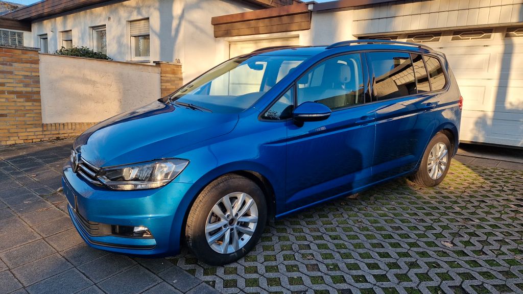 VW Touran 72.000 km 17.950 &euro; Nürnberg 90425